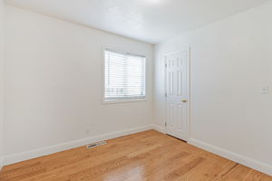 035_2940 Somerset Ave _