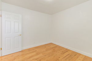 037_2940 Somerset Ave _