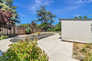 048_2940 Somerset Ave _