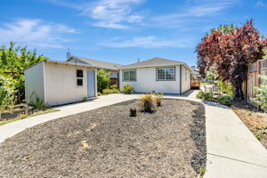 049_2940 Somerset Ave _