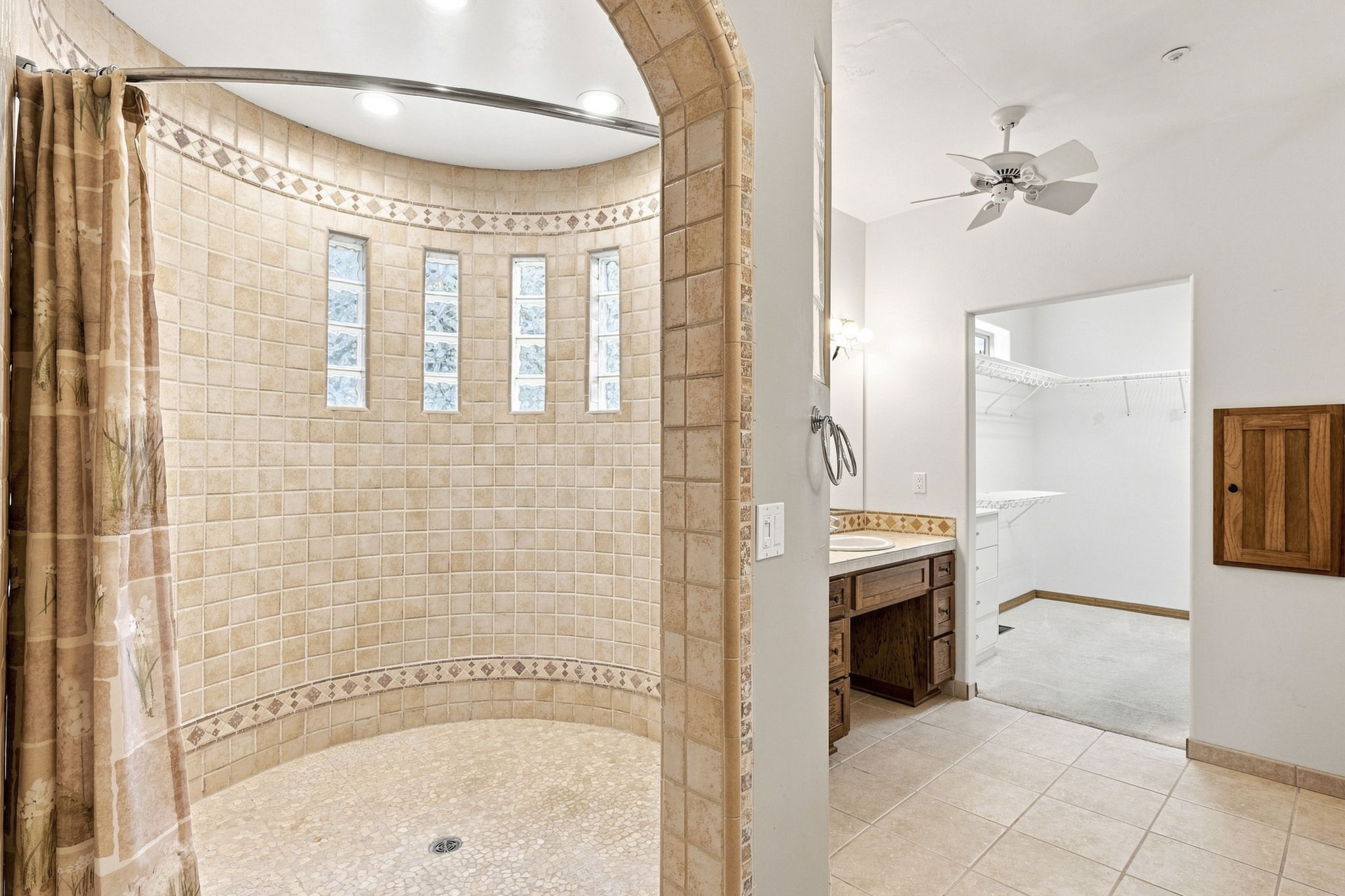 Primary Bathroom 4