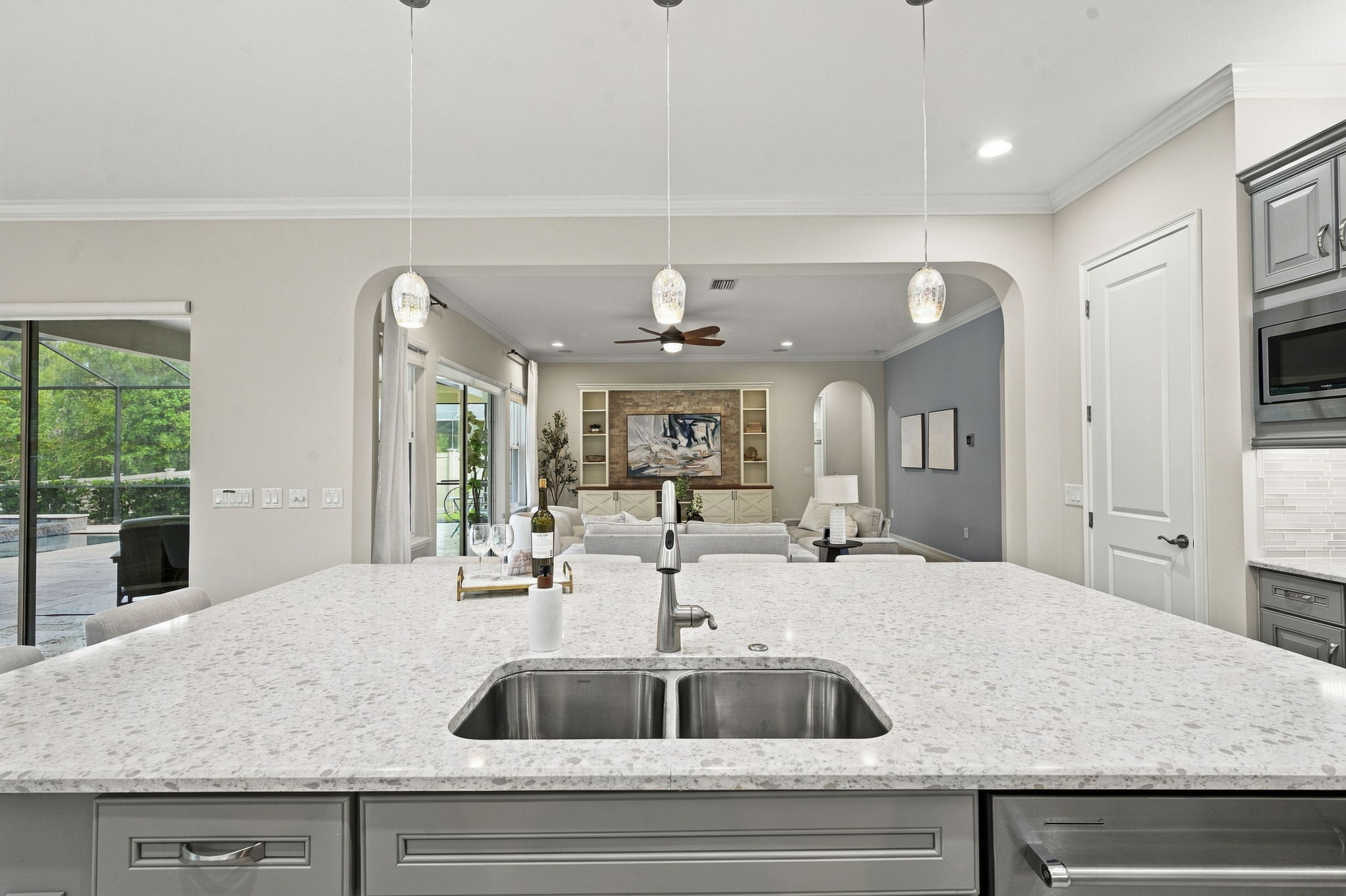Interiors (14)