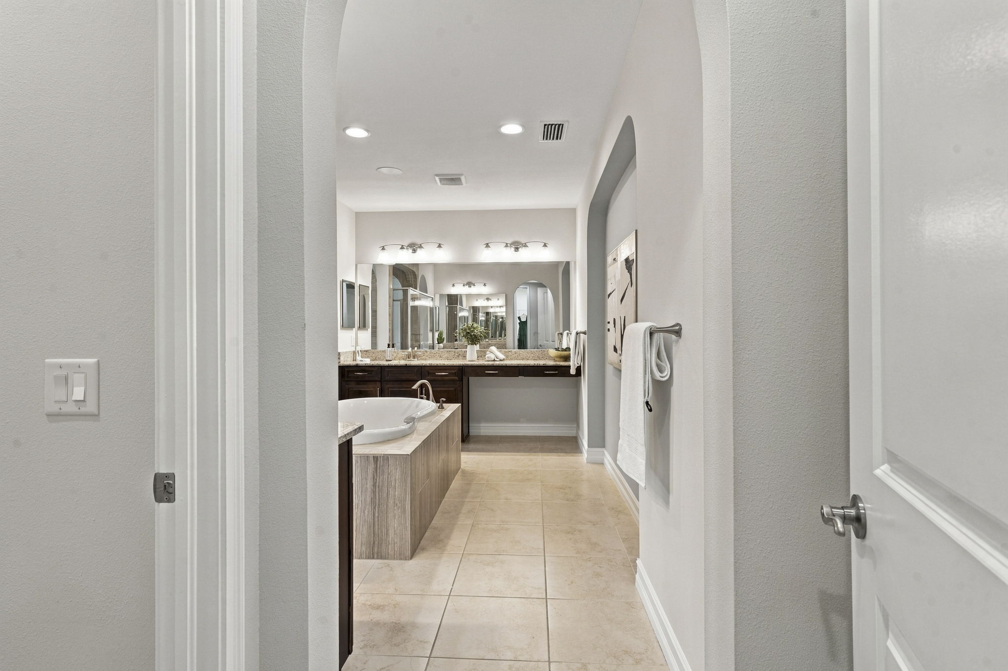 Interiors (74)