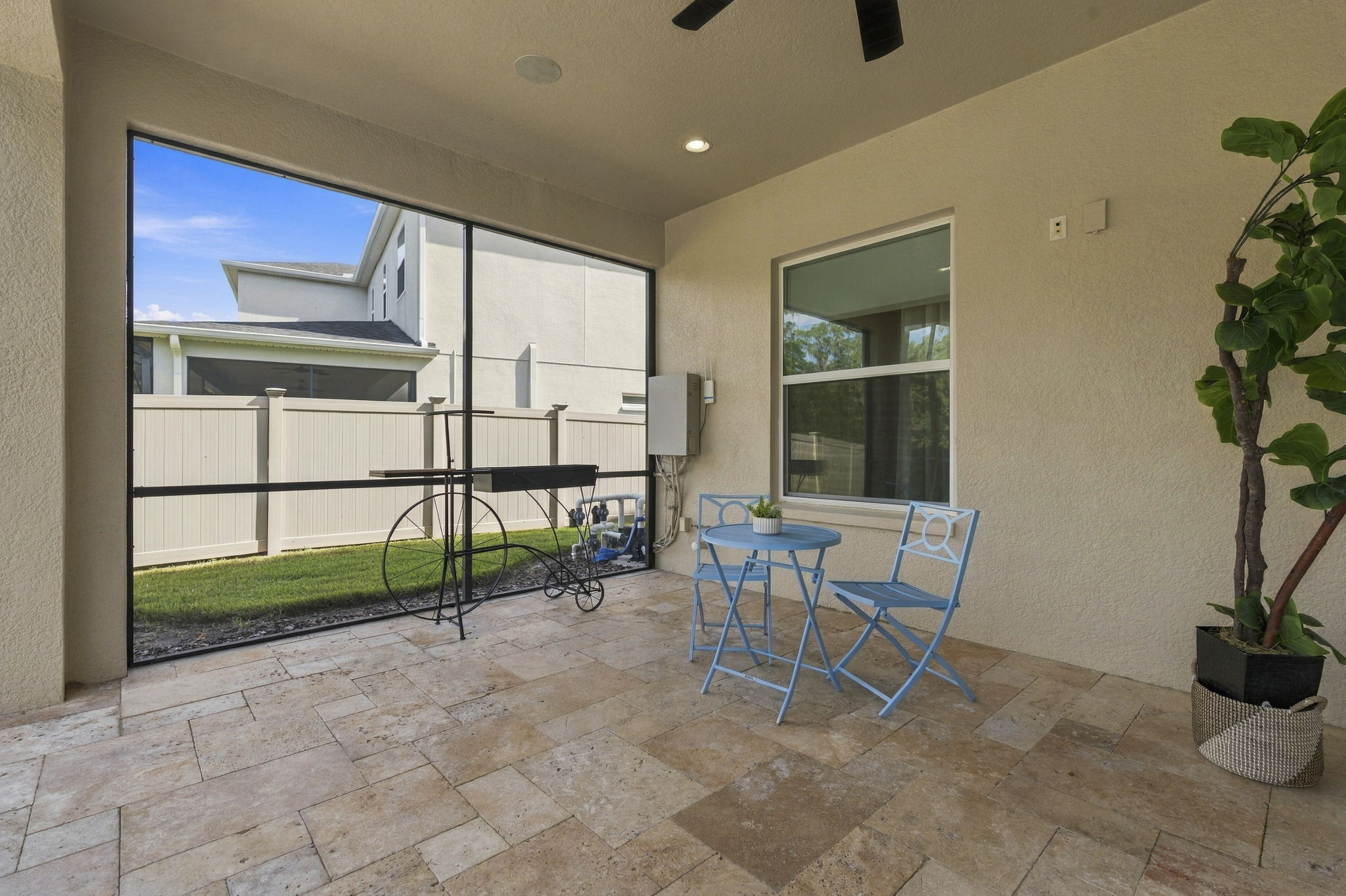Rear Exteriors (5)