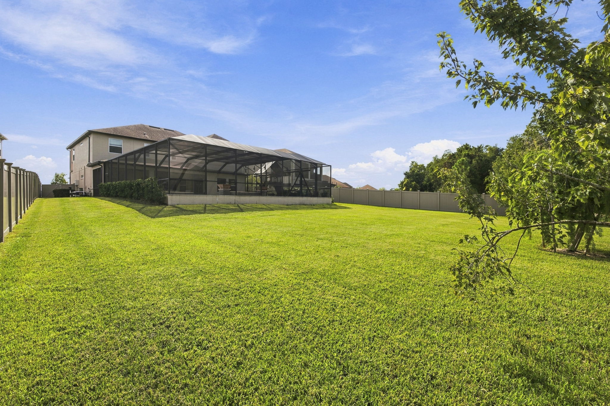 Rear Exteriors (16)