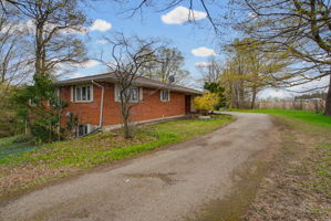  Photo 40