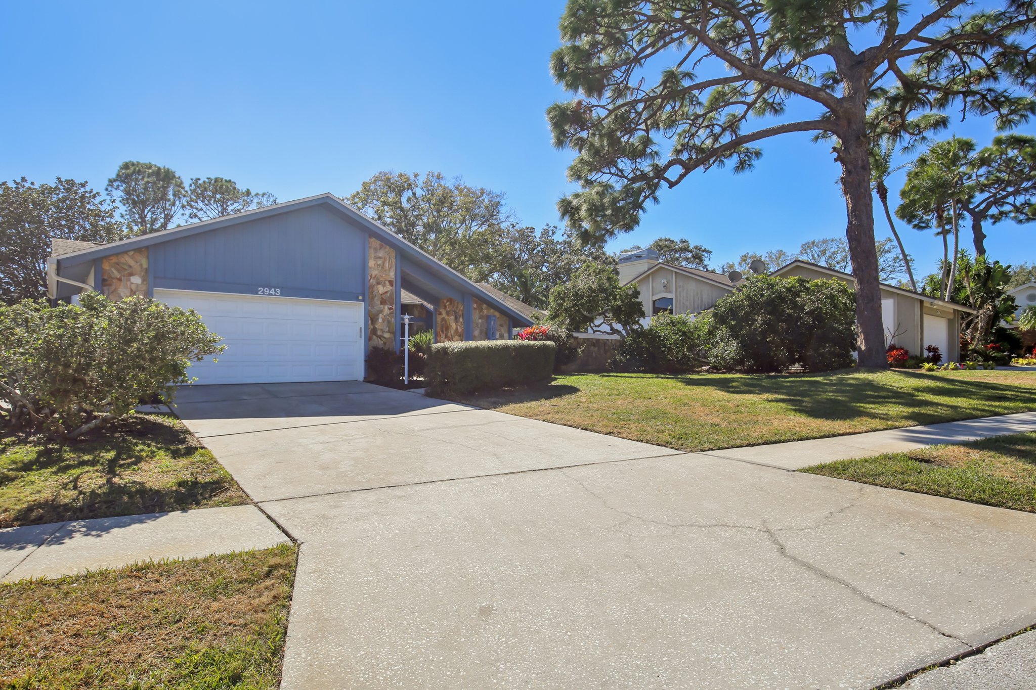 Mayfair Ct-S0702-003.jpg