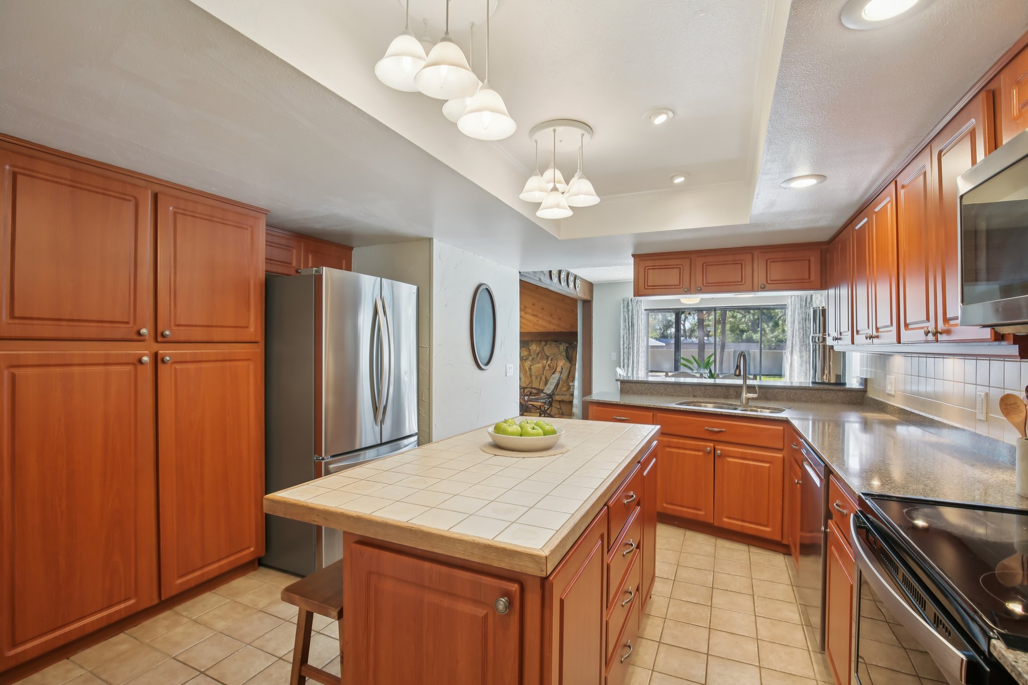 Mayfair Ct-S0702-014.jpg