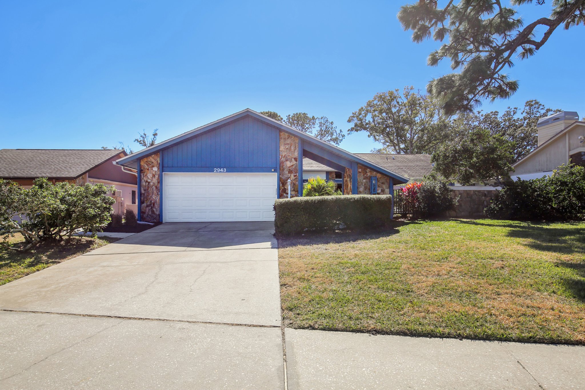 Mayfair Ct-S0702-001r.jpg