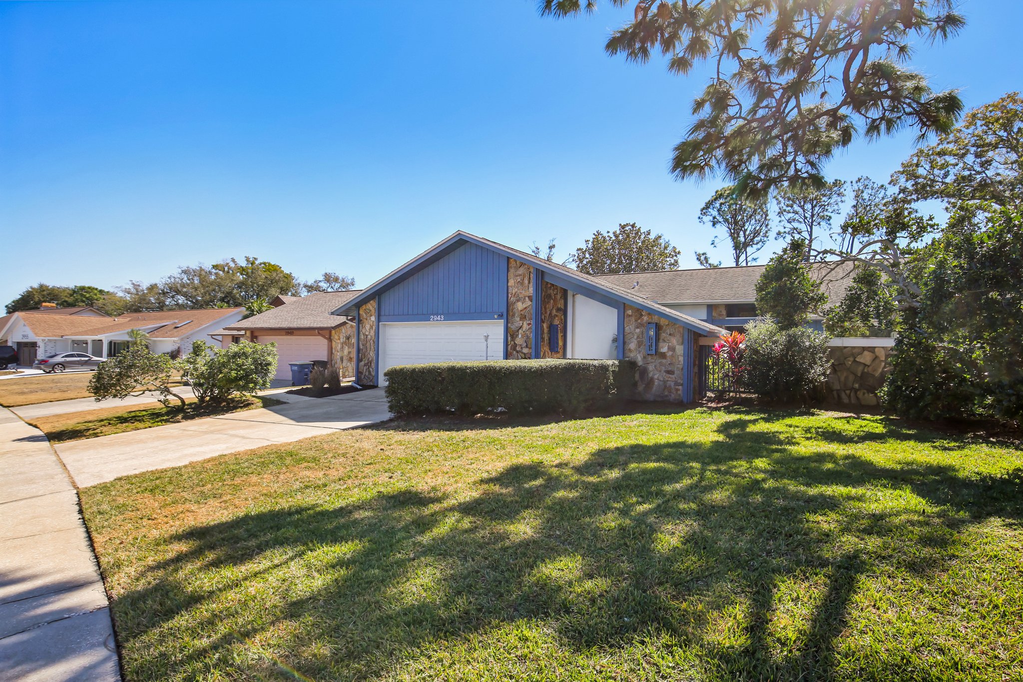 Mayfair Ct-S0702-004r.jpg