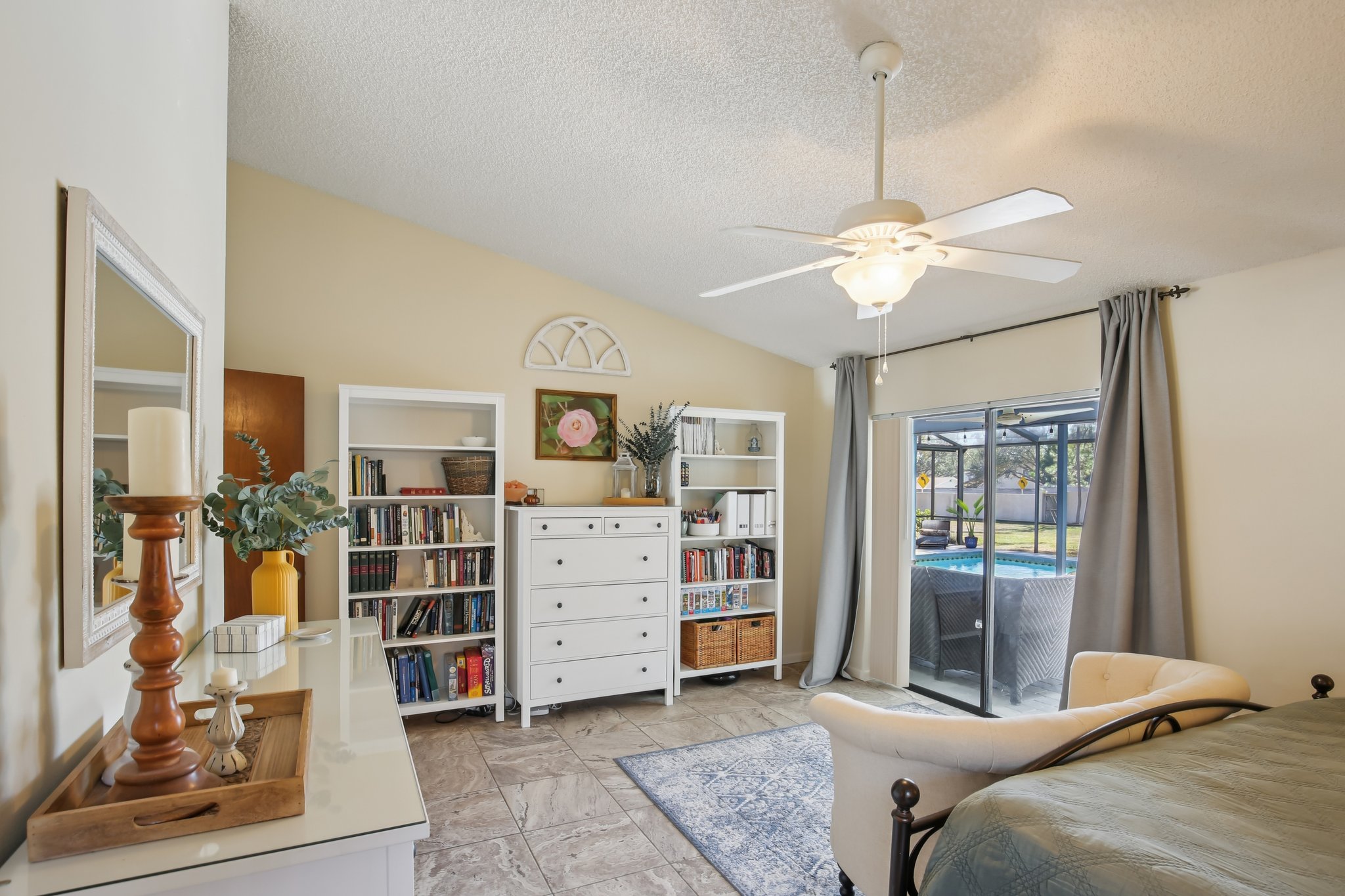 Mayfair Ct-S0702-024r.jpg