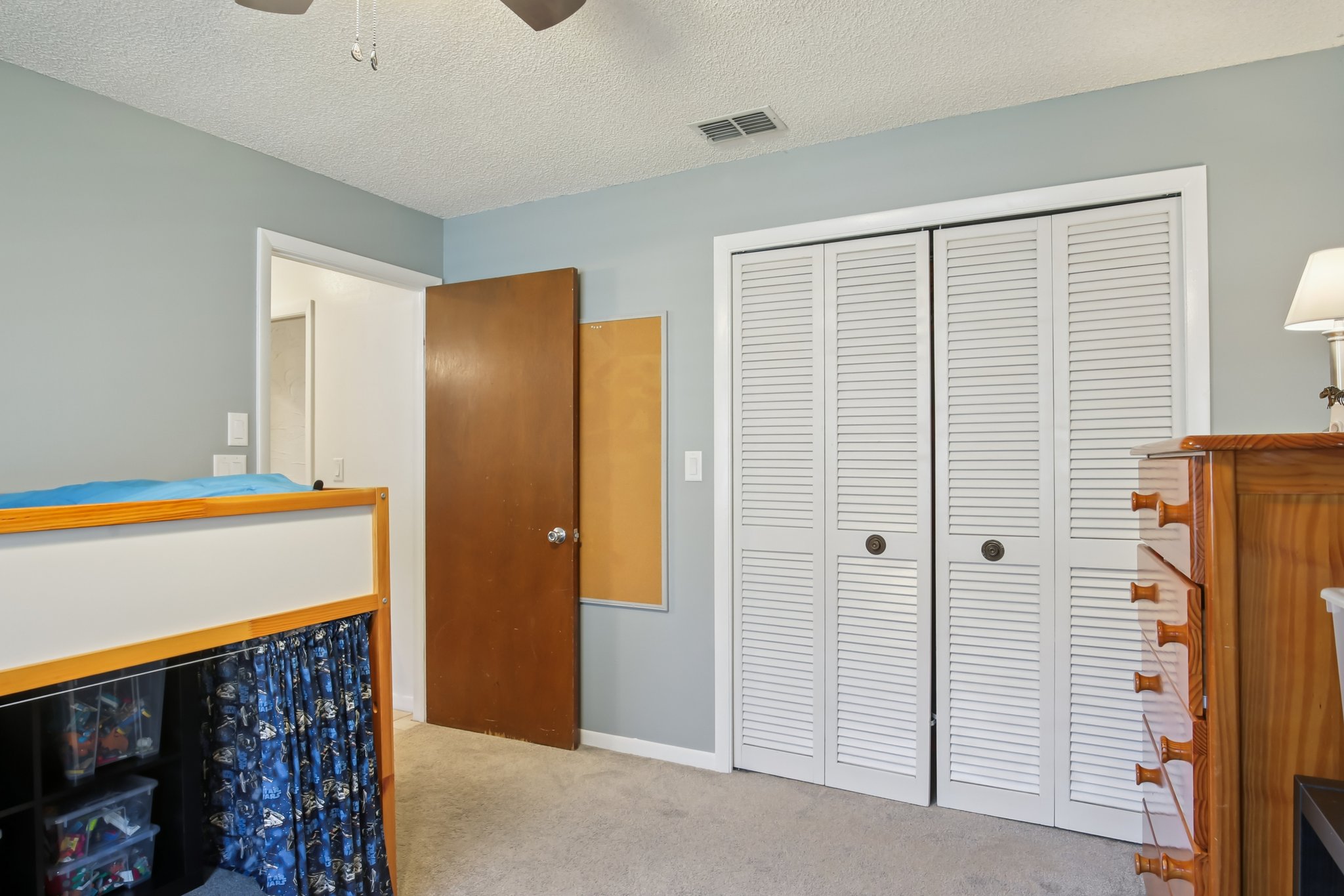 Mayfair Ct-S0702-041r.jpg