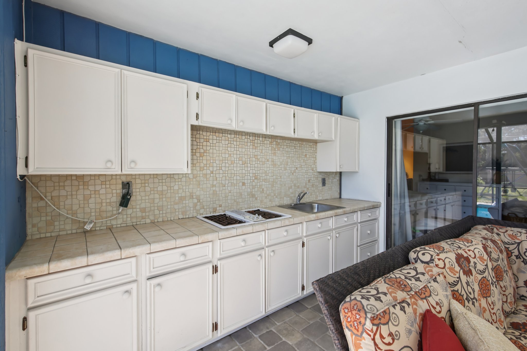 Mayfair Ct-S0702-044r.jpg