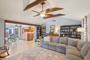 Mayfair Ct-S0702-009.jpg