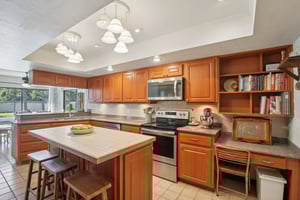 Mayfair Ct-S0702-013.jpg