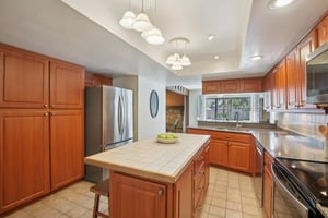 Mayfair Ct-S0702-014r.jpg