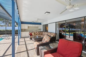 Mayfair Ct-S0702-043r.jpg