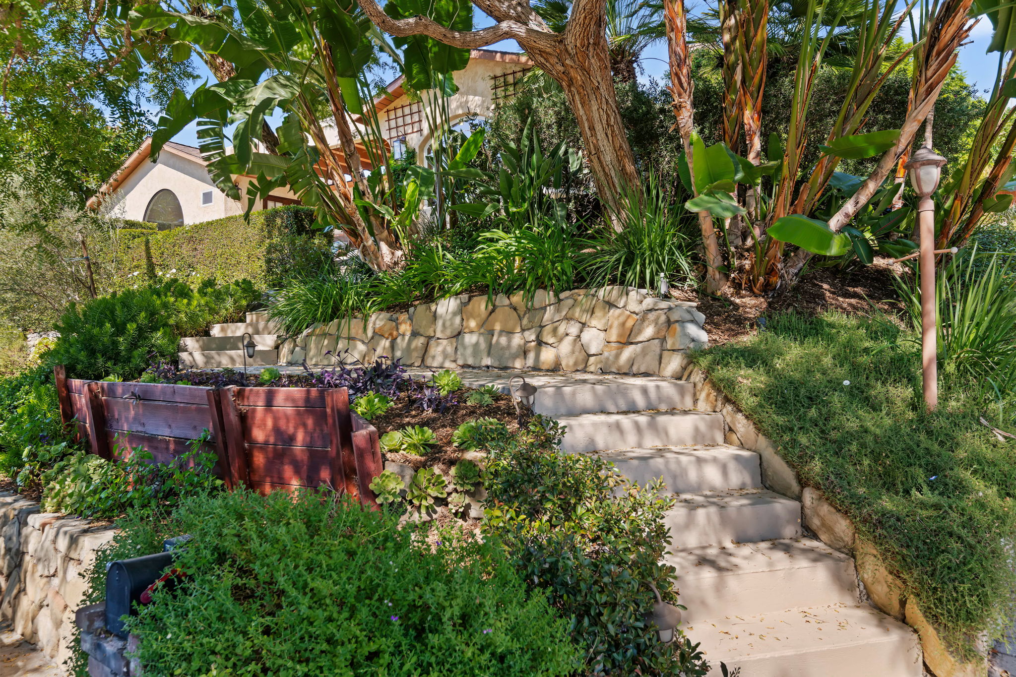 04-Outdoor Steps