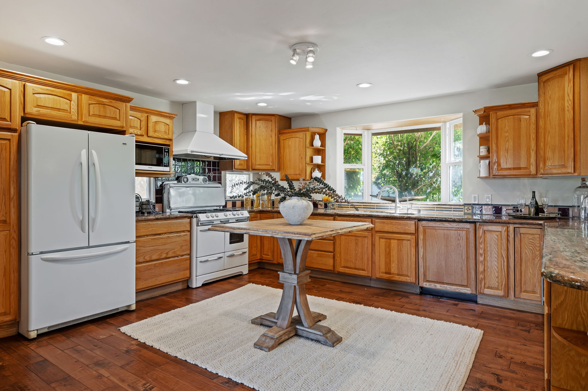 17-Kitchen