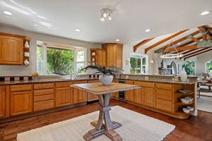 18-Kitchen