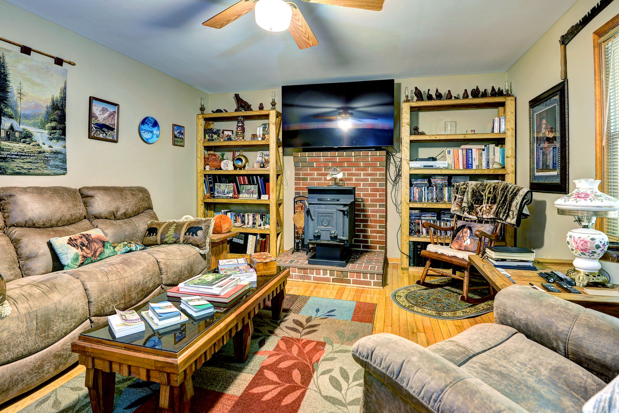  Photo 12