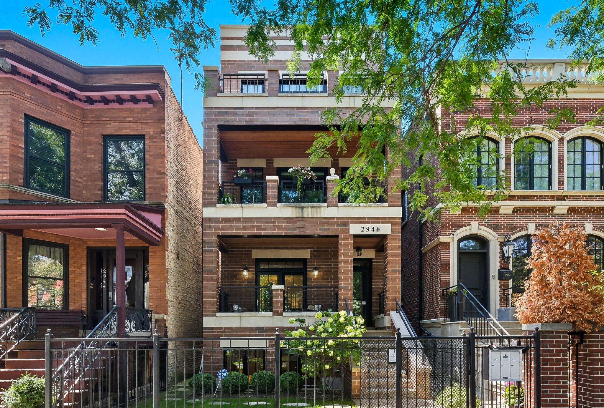 2946 N Racine 1_091125_001