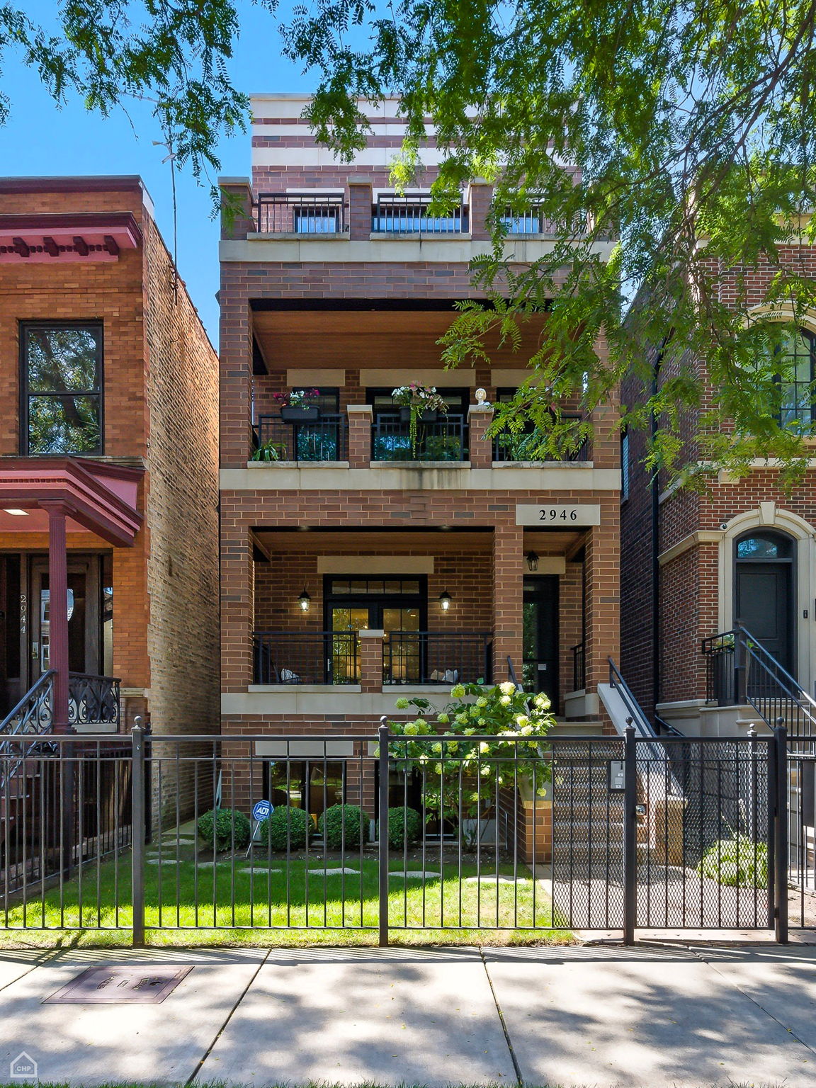 2946 N Racine 1_091125_002