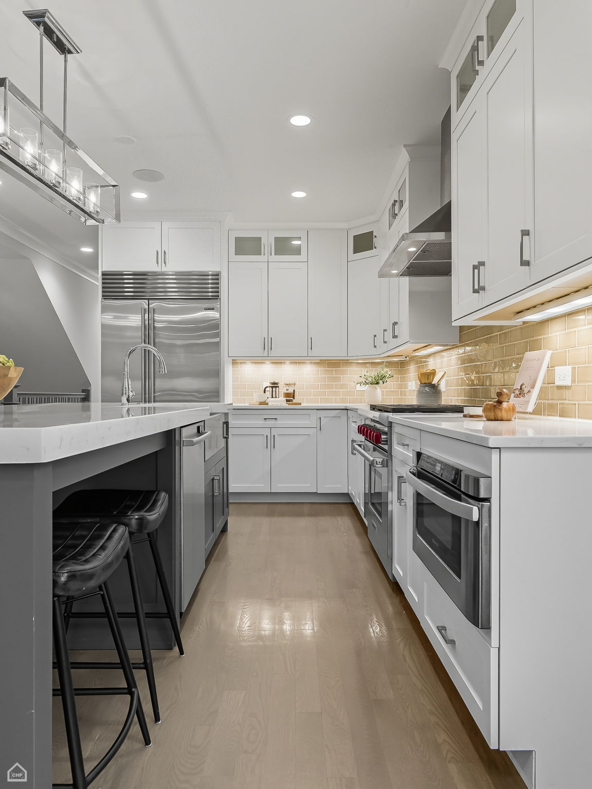 2946 N Racine 1_091125_019