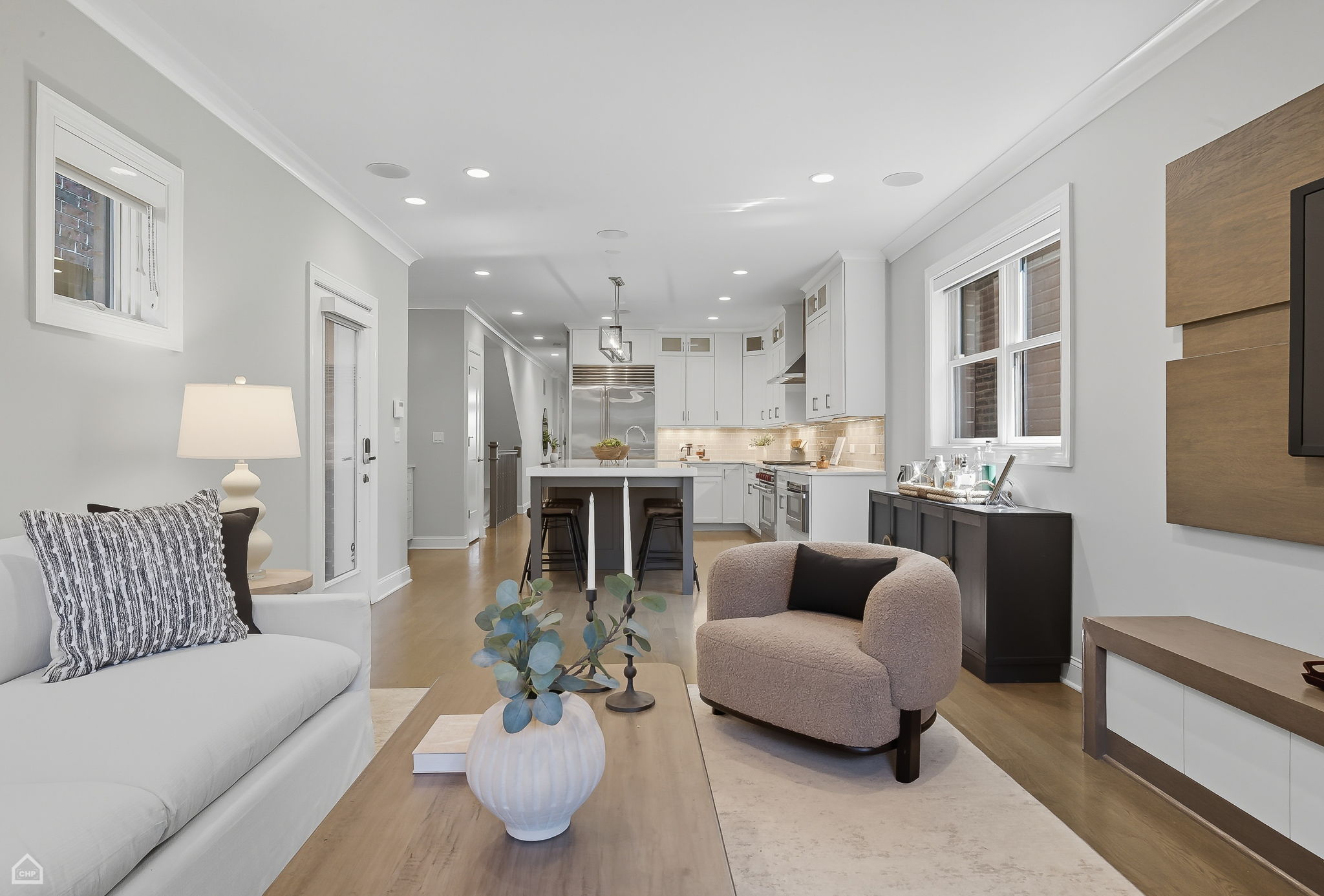 2946 N Racine 1_091125_022