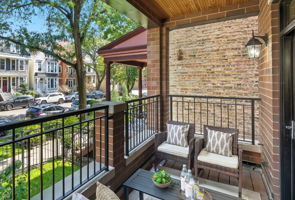 2946 N Racine 1_091125_004