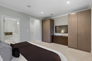 2946 N Racine 1_091125_025