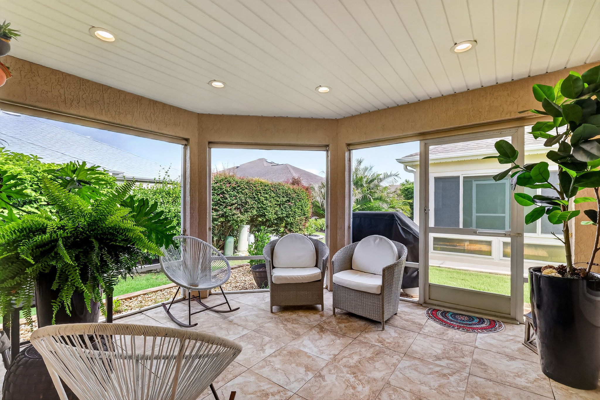 Extended 14'x10' Lanai with PRIVACY Landscaping!