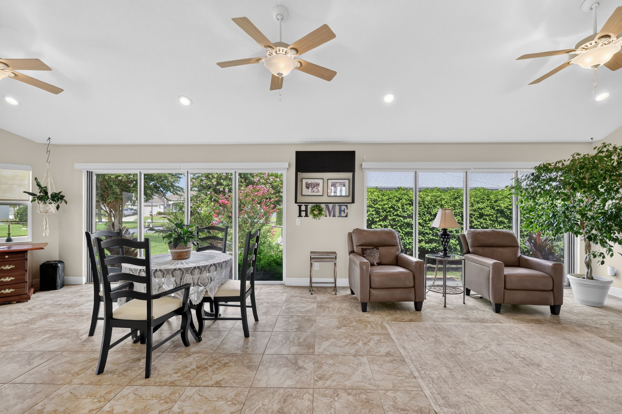 Expansive 38'x14' Florida Room with Mini-Split and PRIVACY Landscaping!