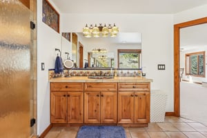 Blue Moon Dr-061.jpg