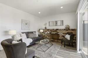 012_F8_2948 Moss Point Dr