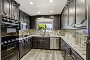 015_F8_2948 Moss Point Dr
