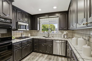 017_F8_2948 Moss Point Dr