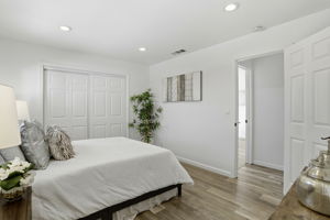 026_F8_2948 Moss Point Dr