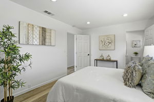 027_F8_2948 Moss Point Dr