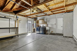 033_F8_2948 Moss Point Dr