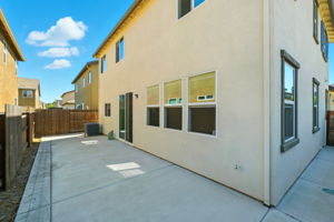  Photo 38