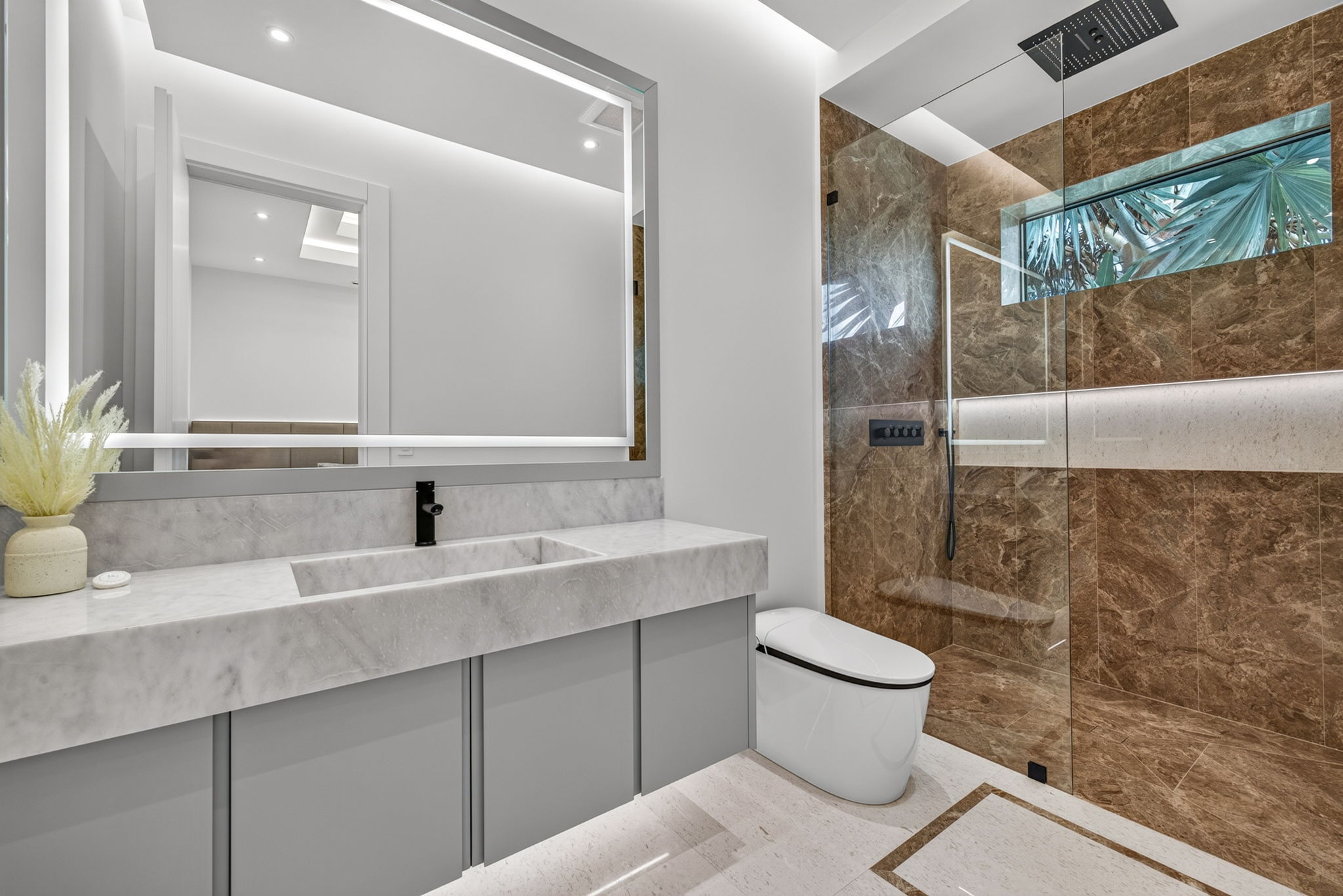Guest Bathroom 2
