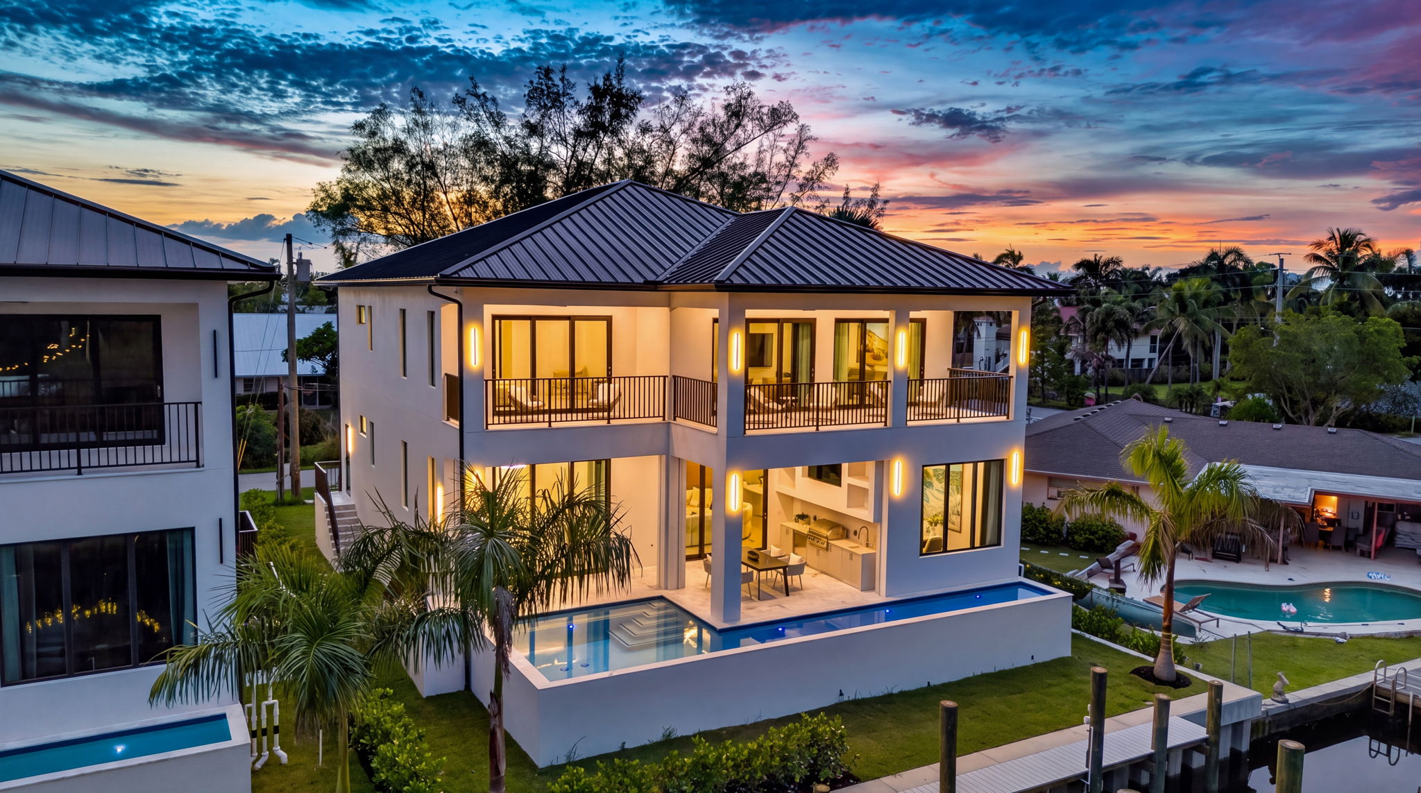 Twilight - Aerial Rear Exterior 1