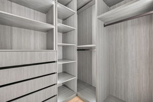 Closet 2