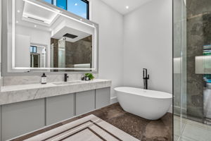Guest Bathroom 3- 1 of 2