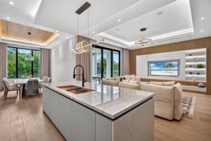 Kitchen 2 of 6