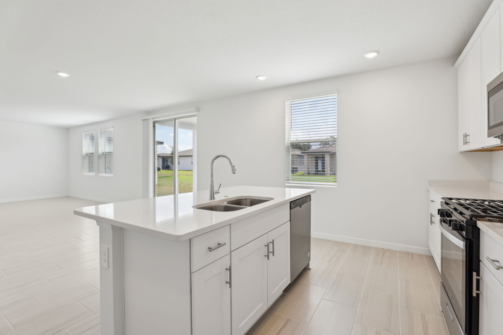 Orlando- The Reserve at Twin Lakes- 2949 Wild Olive Dr St. Cloud FL 34772-015