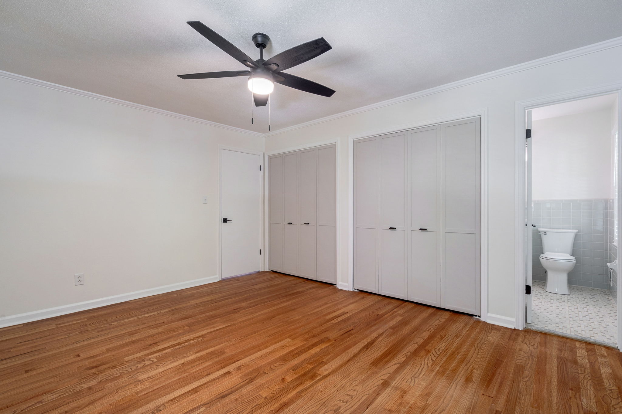 Primary Bathroom with Ensuite Bathroom