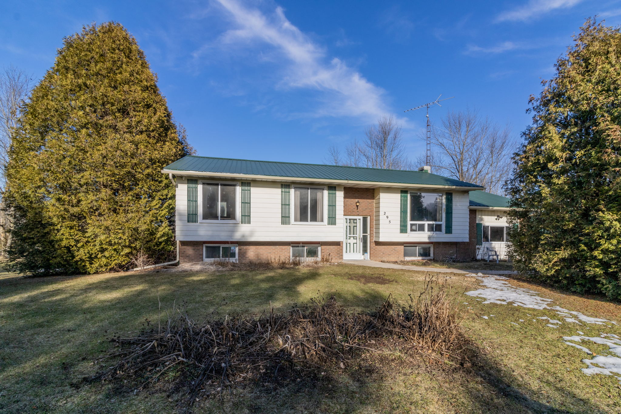 295 County Rd 5, Mallorytown, ON K0E 1R0 Amo360