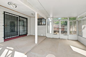  Photo 31